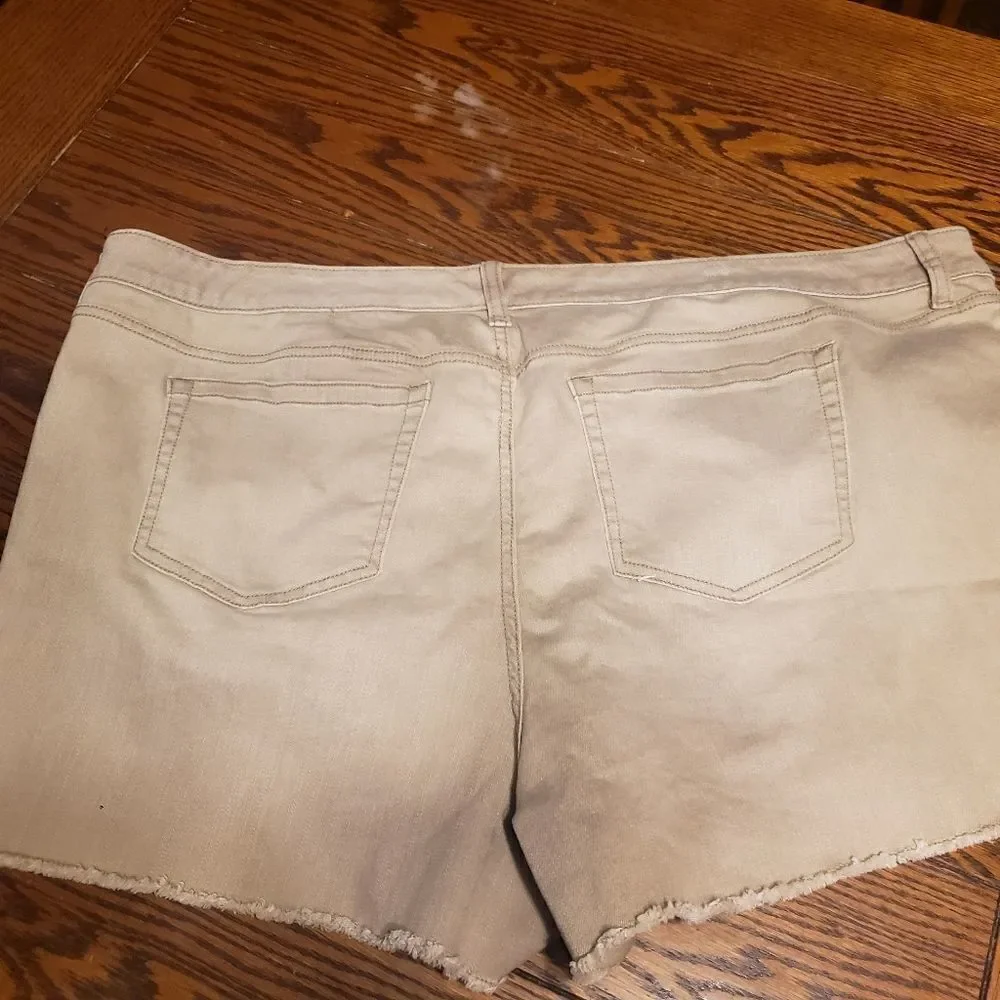 Torrid tan jean cutoff shorts sz 26